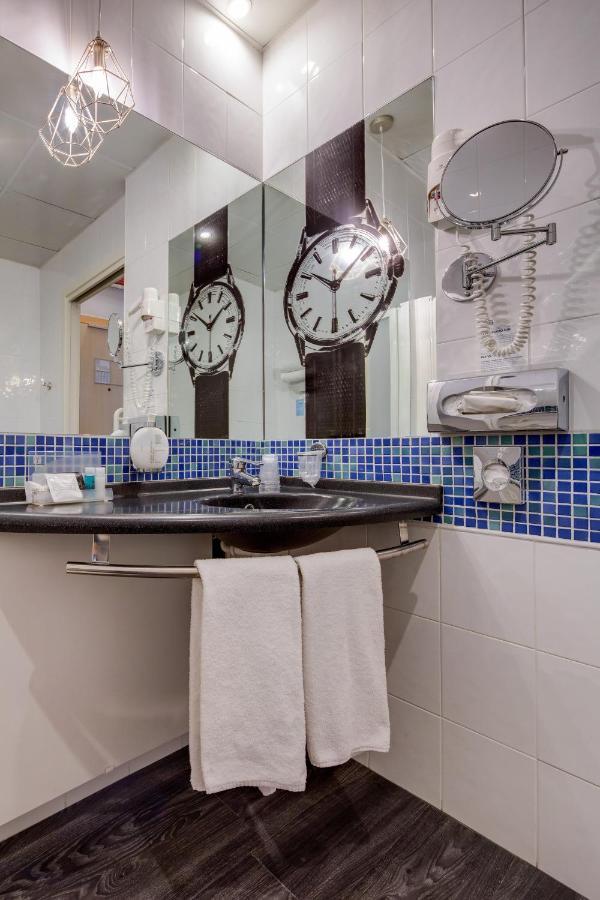 Standard Room,1279577857:JPEG