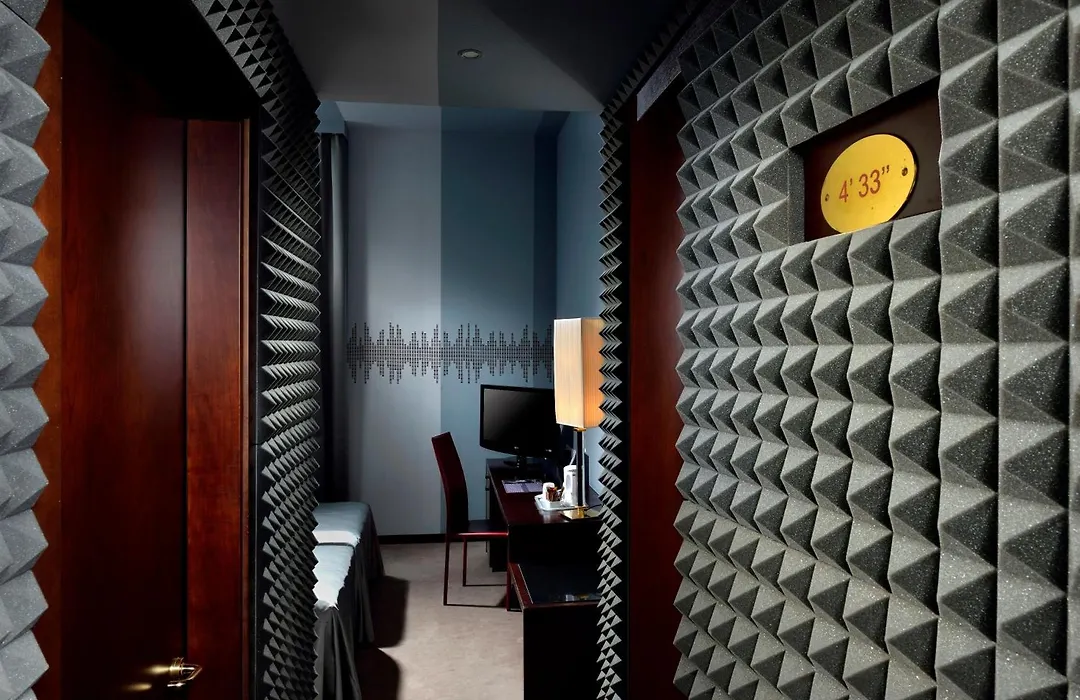 PHI HOTEL BOLOGNA Al Cappello Rosso-1