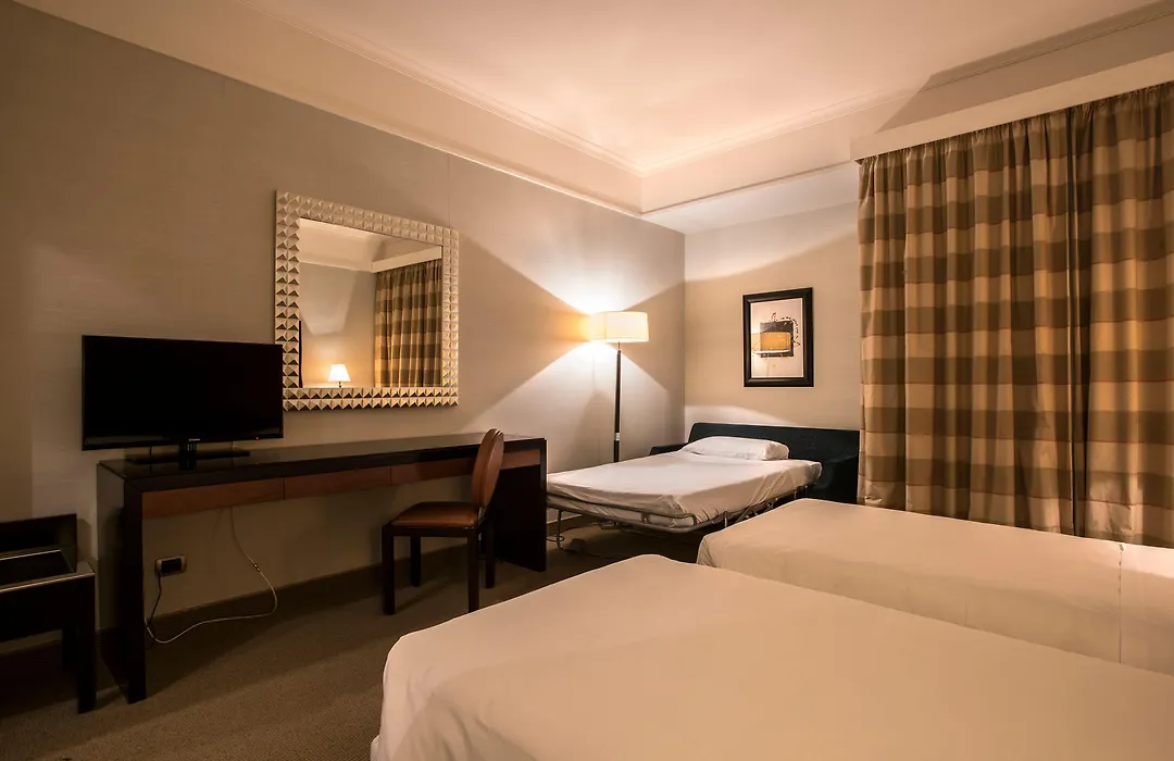 Flyon Hotel & Conference Center-1