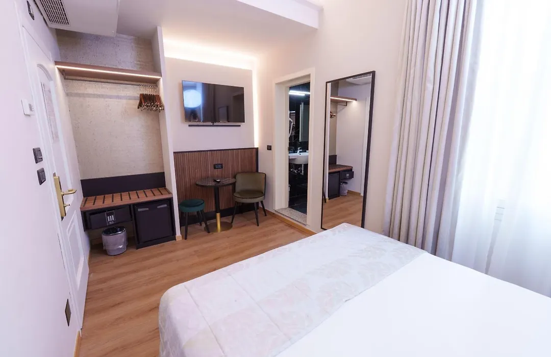 Zanhotel Tre Vecchi-1